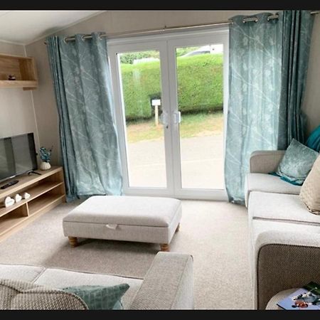 Exotic 3-Bed Caravan At Newquay Holiday Park Villa Exterior photo