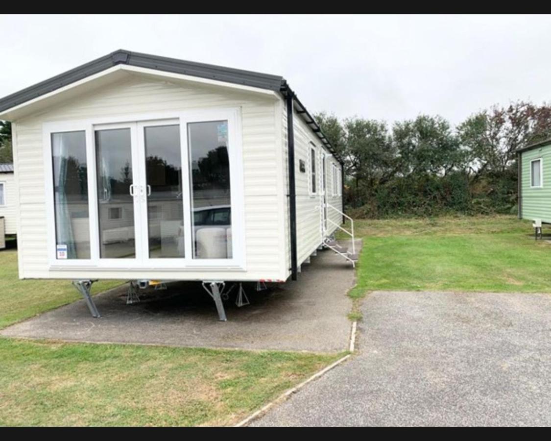 Exotic 3-Bed Caravan At Newquay Holiday Park Villa Exterior photo