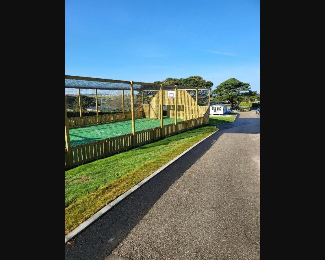Exotic 3-Bed Caravan At Newquay Holiday Park Villa Exterior photo
